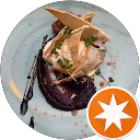 Kerry likes to eat profile picture